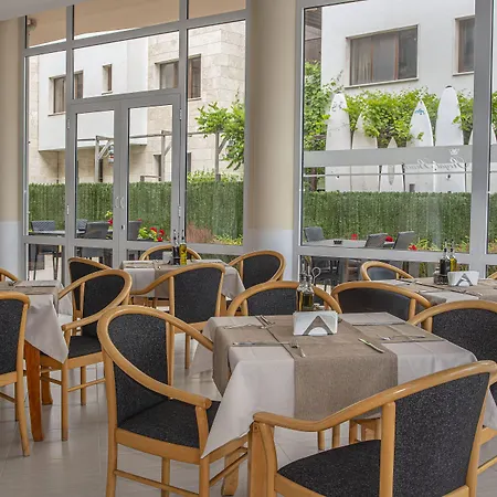 Royal Marina Hotel 3*