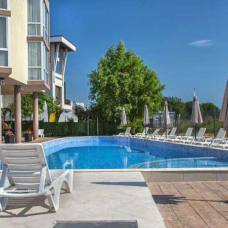 Royal Marina Hotel 3*