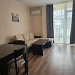 Royal Marina تشيرنوموريتس