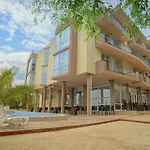 Royal Marina تشيرنوموريتس