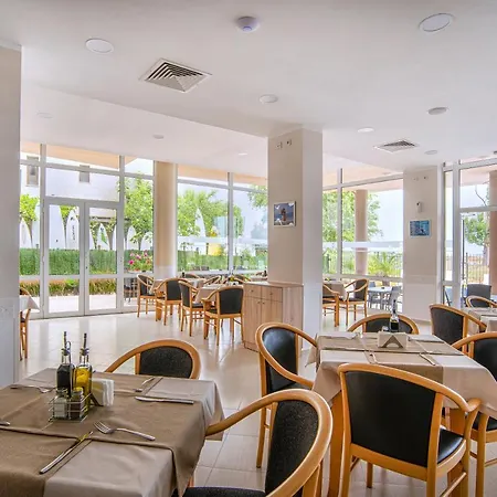 Royal Marina Hotel