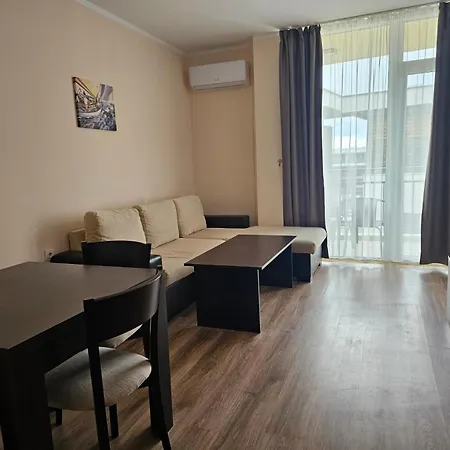 Royal Marina Черноморец