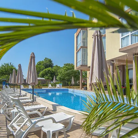 Отель Royal Marina