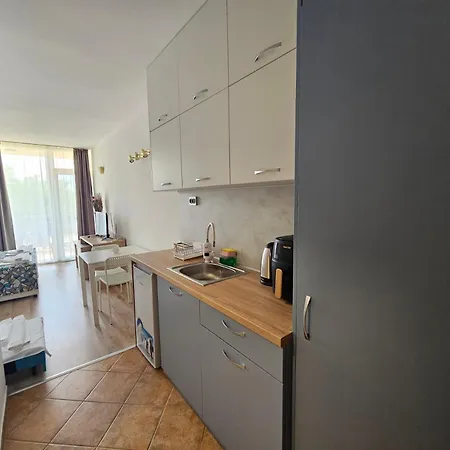 Хотел Royal Marina 3*