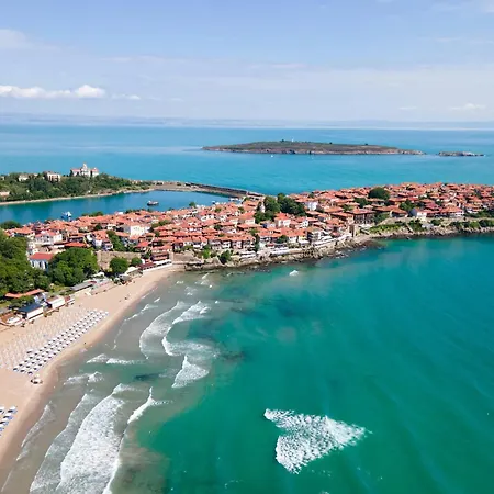 Royal Marina تشيرنوموريتس