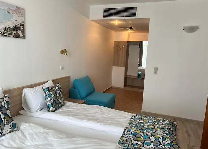 Хотел Royal Marina 3*