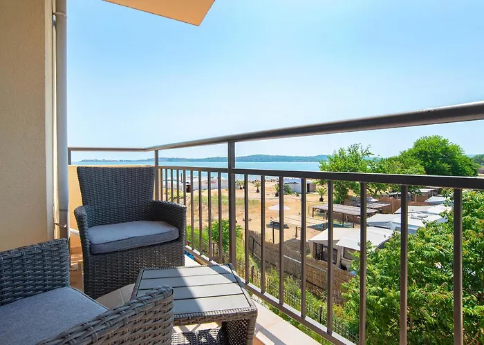 Хотел Royal Marina 3*