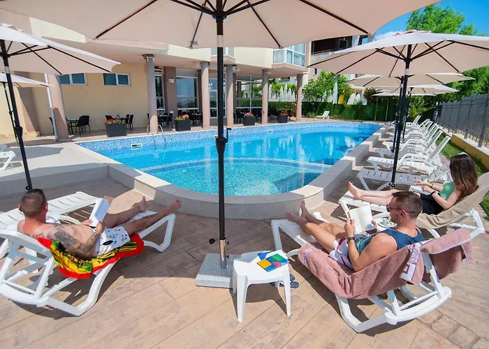 Royal Marina Хотел