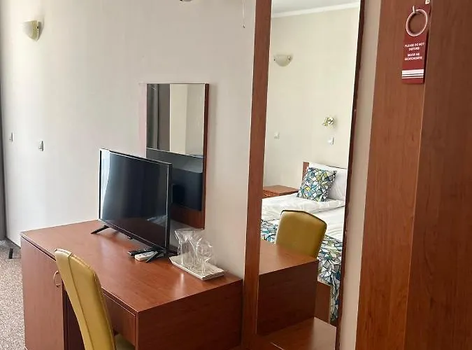 Хотел Royal Marina