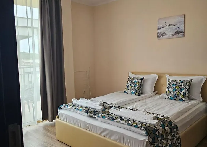 Royal Marina Хотел