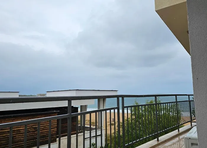 Royal Marina Хотел 3*