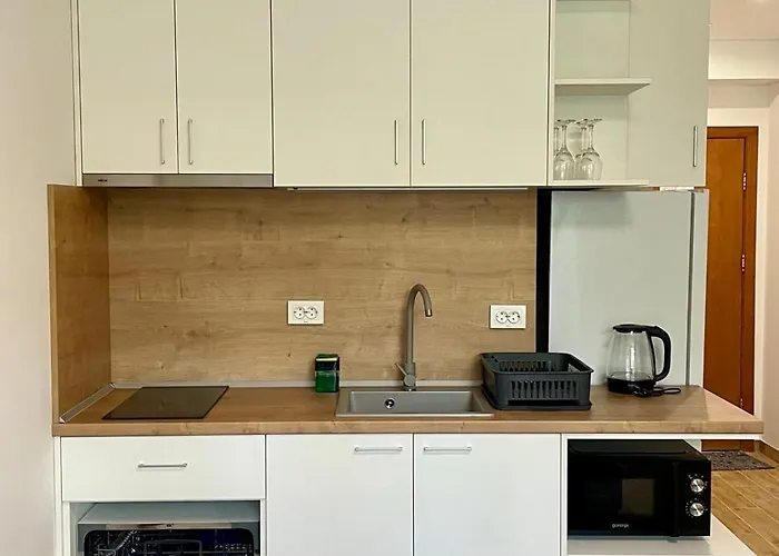 Хотел Royal Marina 3*