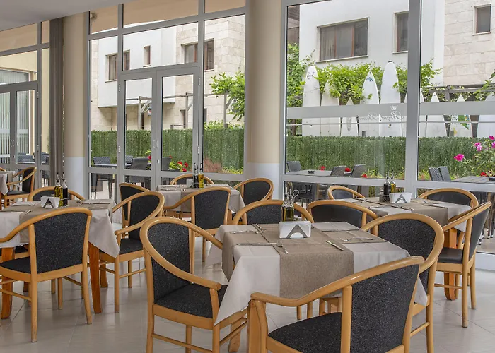 Royal Marina Хотел 3*