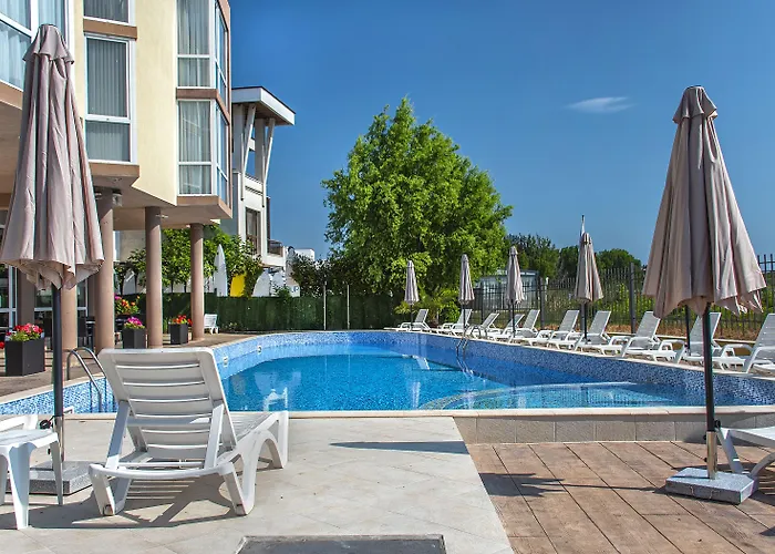 Royal Marina Хотел 3*