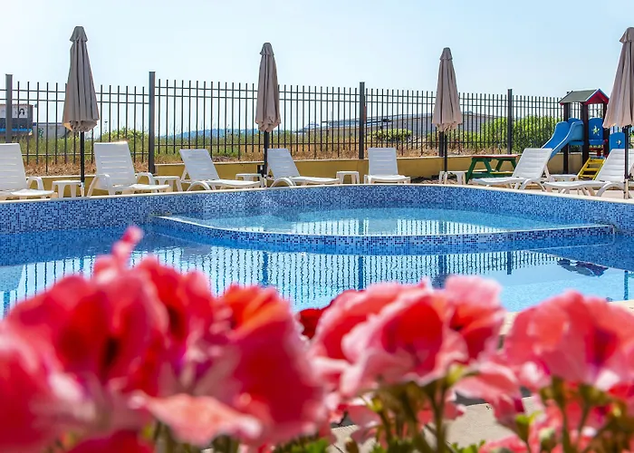 Хотел Royal Marina