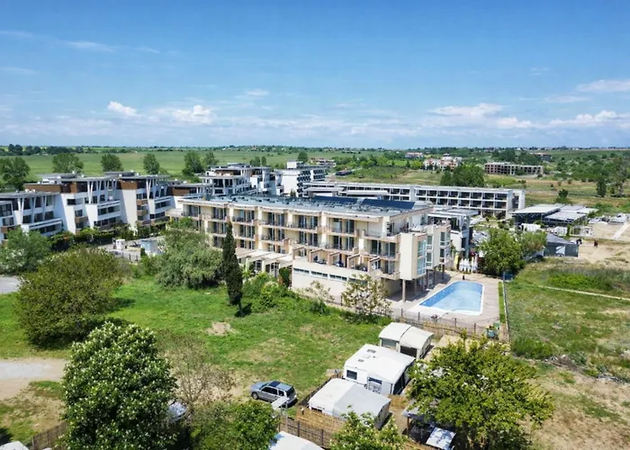 Хотел Royal Marina
