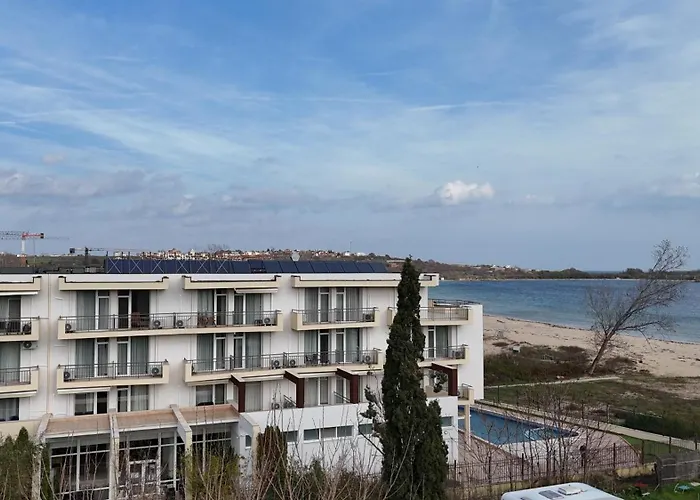 Хотел Royal Marina 3*